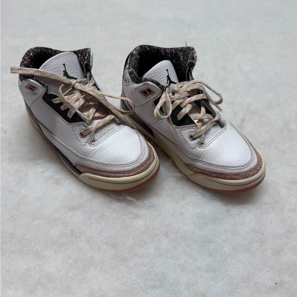 Nike Air Jordan 3 Retro Vintage Floral Youth Mid Shoes Size 1Y - Picture 2 of 9